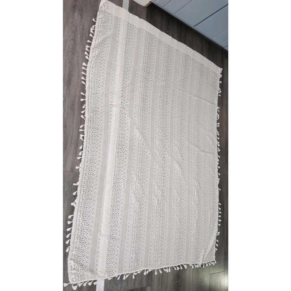 Lace Ivory Curtains Rod Pocket 52X72 Tassels On Edge / Bottom 4 Panels Read